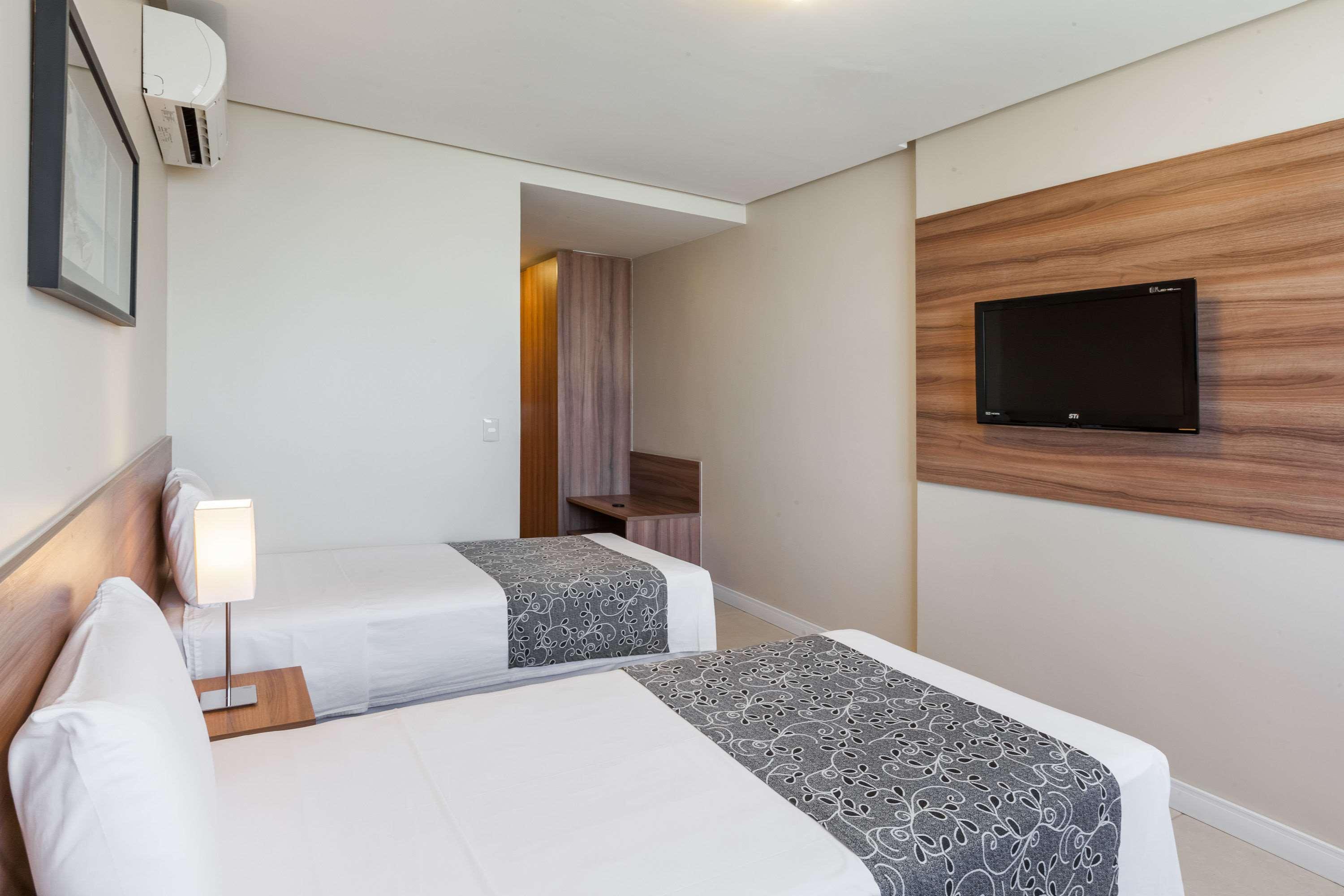 Days Inn By Wyndham Linhares Kültér fotó