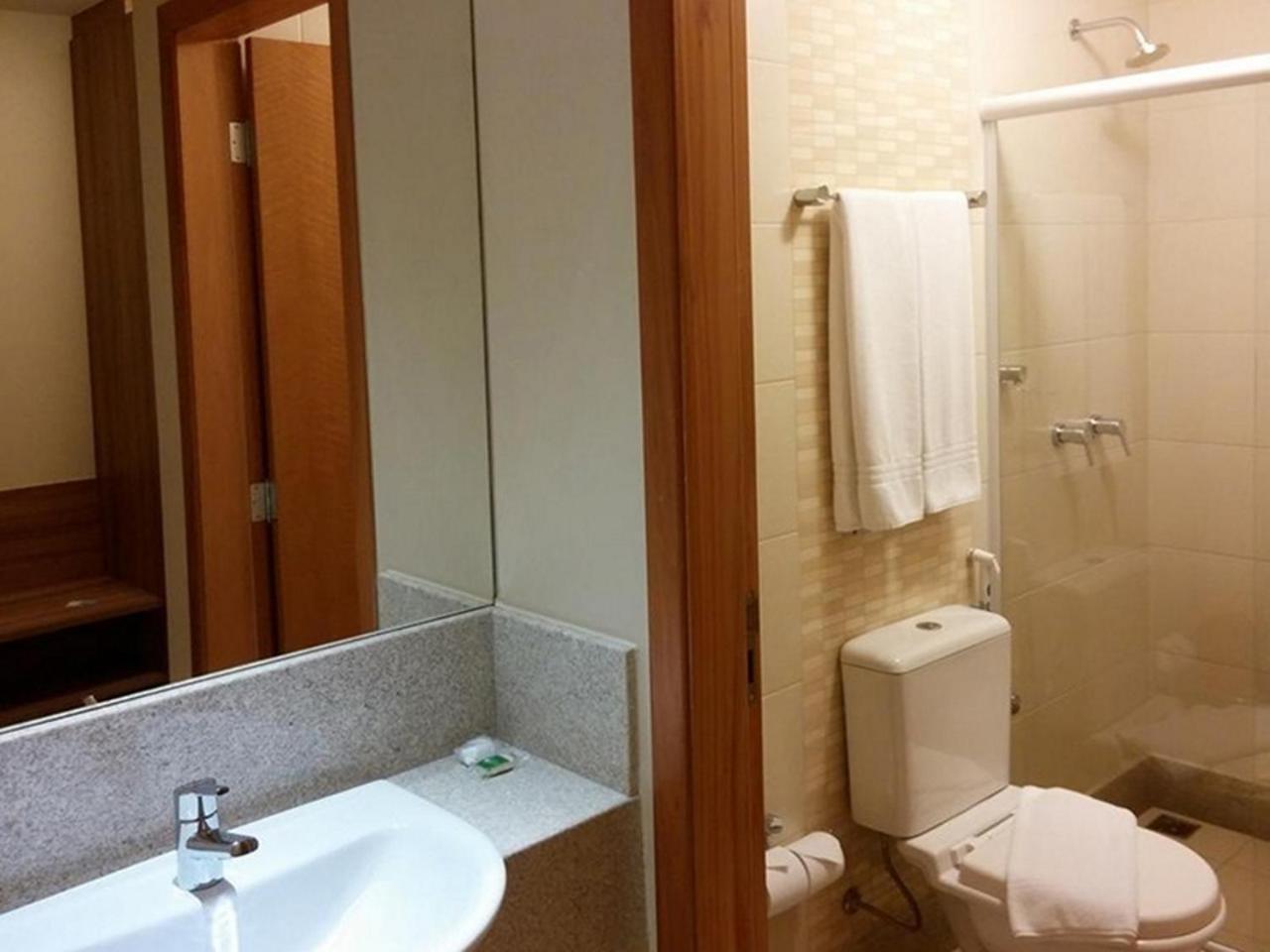 Days Inn By Wyndham Linhares Kültér fotó